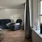 Vaikne, Hubane Ja Privaatne Korter Linna Suedames! *