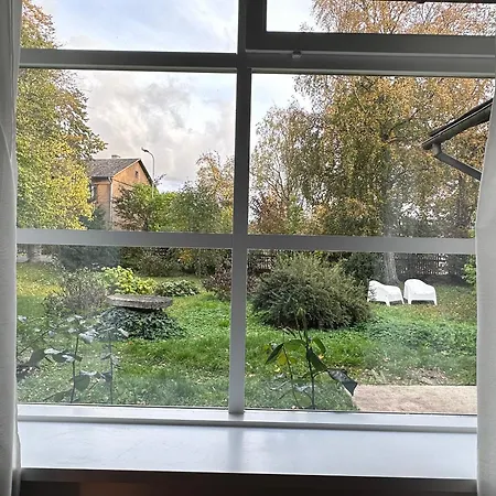 Vaikne, Hubane Ja Privaatne Korter Linna Suedames! Apartment Kuressaare