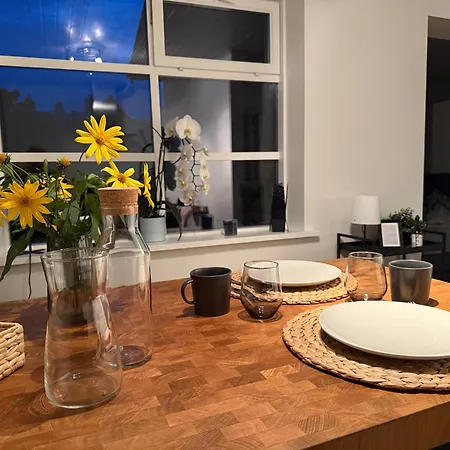 Vaikne, Hubane Ja Privaatne Korter Linna Südames! Kuressaare