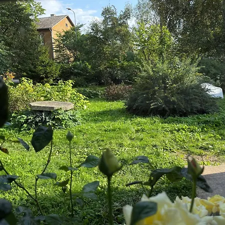 アパート Vaikne, Hubane Ja Privaatne Korter Linna Suedames! クレサーレ