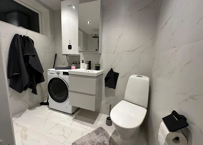 Apartman Vaikne, Hubane Ja Privaatne Korter Linna Suedames! *