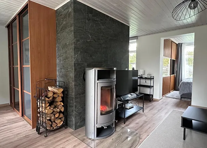 Apartman Vaikne, Hubane Ja Privaatne Korter Linna Suedames!